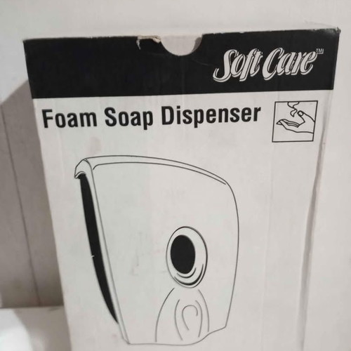 Foam Soap Dispenser like new with wall mount and instructions