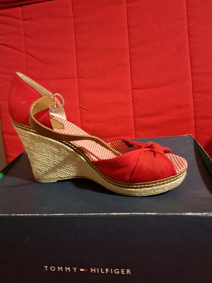 Tommy Hilfiger wedges new, red with straw and leather details