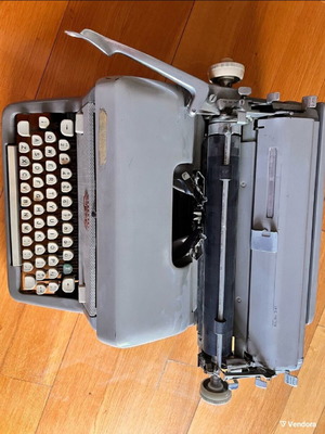 Royal FP 1960 typewriter used