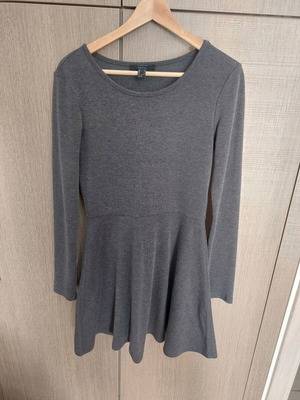 Forever21 dress like new, gray, size L