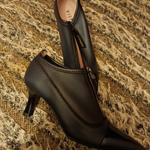 Hispanitas shoes new, size 40, black