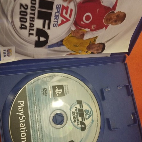 FIFA 2004 PS2 like new
