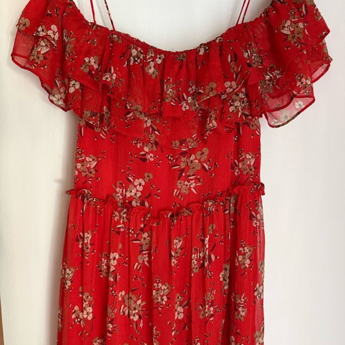 Zara midi dress like new, red with shoulder design