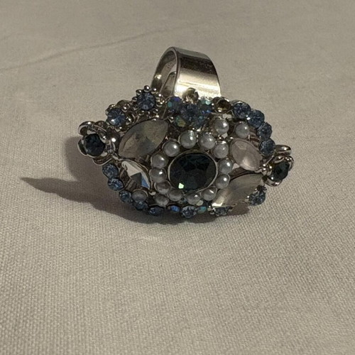 Women's adjustable ring like new, gray and blue