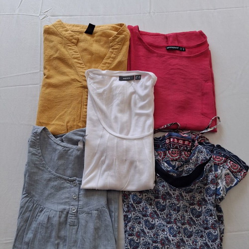 Mexx Fashion women's t-shirts pack of 5 used, sizes L/XL, multicolor