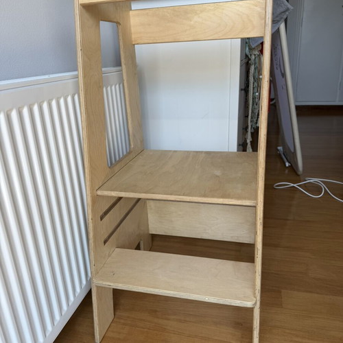 Wooden Montessori Learning Tower, very good condition