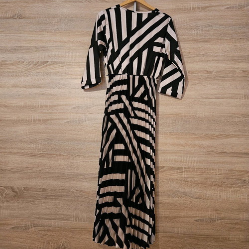 Midi pleated dress like new, one size, black and beige, Ifos fashion