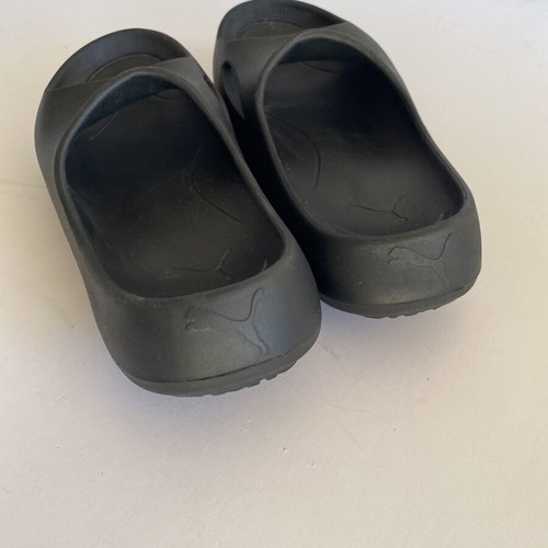 Puma Slides black size 35 like new