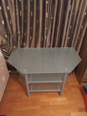 TV stand like new