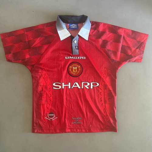 Manchester United Umbro vintage football jersey used, red