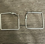 Square earrings like new