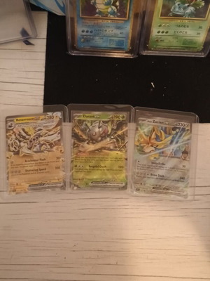 Κάρτες Pokémon καινούργιες, Revaroom ex 015/064, Durant ex 004/191, Hop's Zacian ex 193 promo