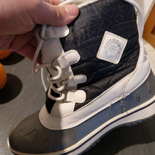 Pepperts snow boots used for girls size 35 white and blue