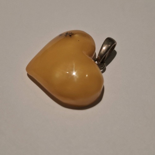 Royal Heart pendant new, natural Baltic amber, yellow and silver