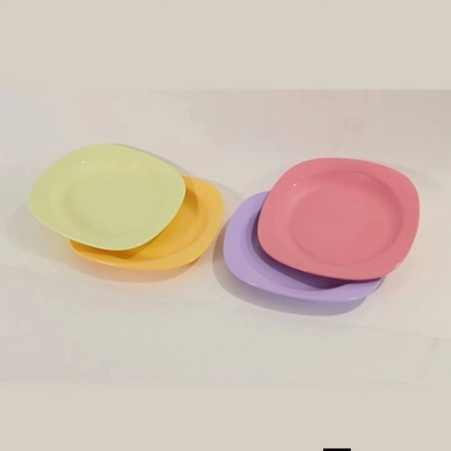 Tupperware Blossom Plate Set of 4 new