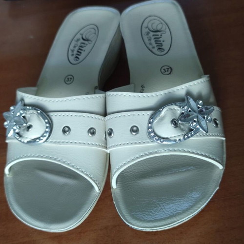 Divine by Da-ye women's anatomical slippers new, size 37, ecru white