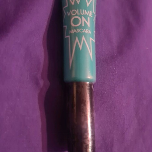 Mascara green new