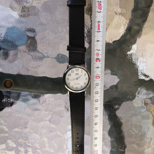 Q&Q Quartz ανδρικό ρολόι χειρός με δερμάτινο λουράκι