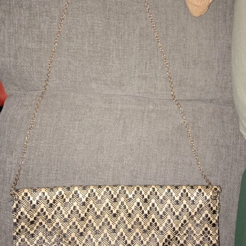 Atmosphere envelope bag used, straw type, beige-black