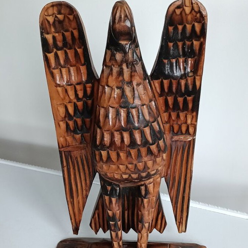 Eagle with spread wings like new, original wood carving from Tryavna