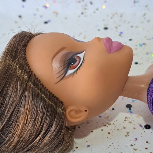 Bratz The Fashion Show Evening Wear Yasmin doll used with flaws and mismatched shoes