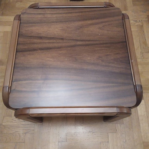 Set of 2 wooden coffee tables, one large and one small