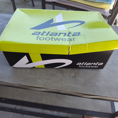 Atlanta athletic shoes new, size 40, black