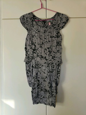 Lipsy London dress grey and black with pattern like new, size M
