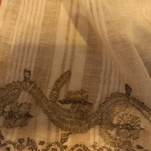 Soufli silk tsevres used with gold thread