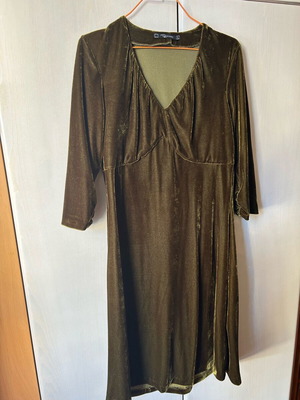 Raxevsky dress made of elastic velvet like new, size L