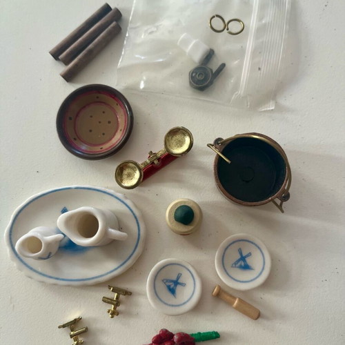 Furniture accessories for dollhouse vintage Deagostini miniatures new