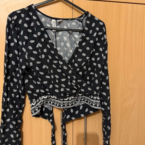 H&M Black Wrap Top With Paisley Pattern S Size Like New