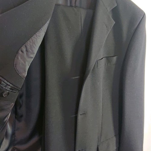 Berto Lucci men's black suit like new, size 48