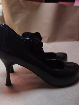 Melissa women's pumps size 39 used, black