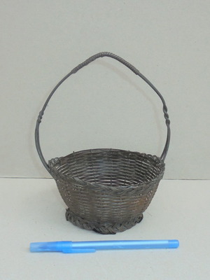 Metal basket like new