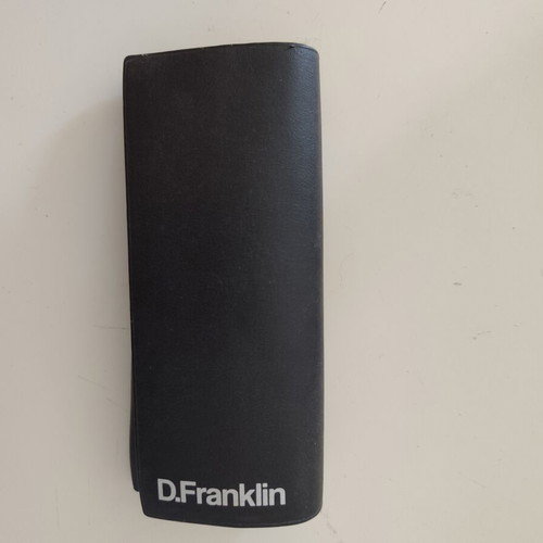 D.Franklin sunglasses case like new, black