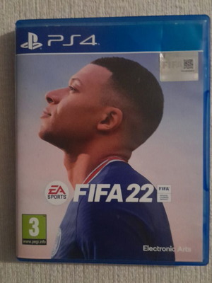 FIFA 22 PS4 video game disc nearly new