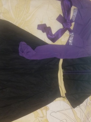 Σετ γυναικείων ρούχων με κορσέ, φούστα και μπολερό, σαν καινούργιο