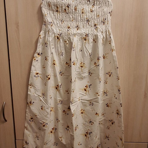 H&M Floral Strapless Dress Large like new, white, smocked