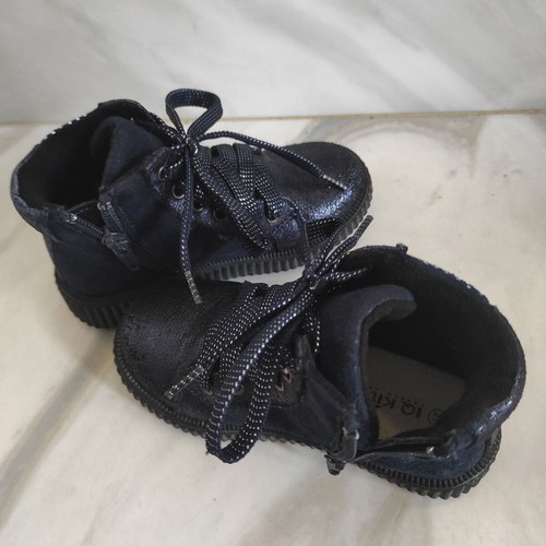 IQ Shoes girls' boots size 27 like new, black and blue, leather insole