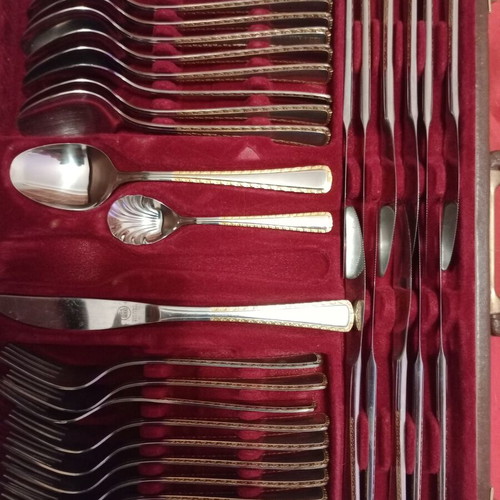 Vintage Solingen Cathedral Cutlery Set like new with gold decoration in original case