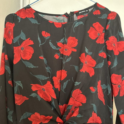 Pink Woman midi floral dress with knot like new, black with red flowers
