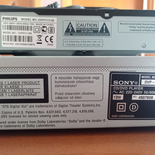 DVD players pack of 2, like new condition