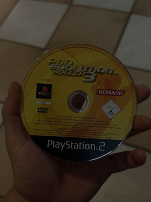 Pro Evolution Soccer 3 PS2 game used, disc-only with scratches