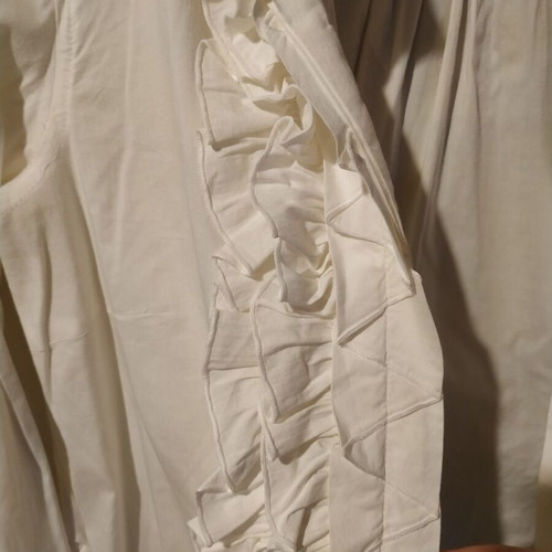 White shirt size M like new