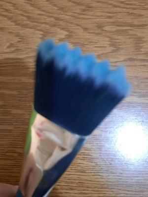 Makeup brush for contour like new