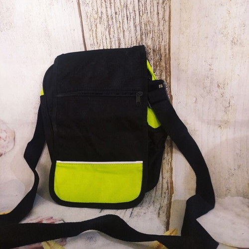 Sports Shoulder Bag. Brand new.