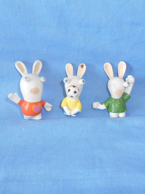 Rabbits figures used, set of 3, 6 cm