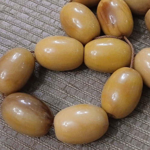 Komboloi German Bakelite Mastic used, 15 large beads
