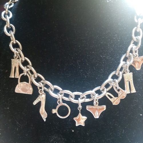 Necklace used, short with details